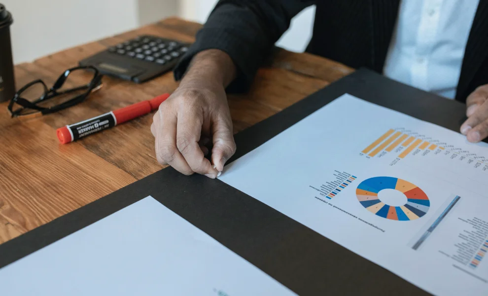 Image of financial documents for Quality of Earnings Reporting services